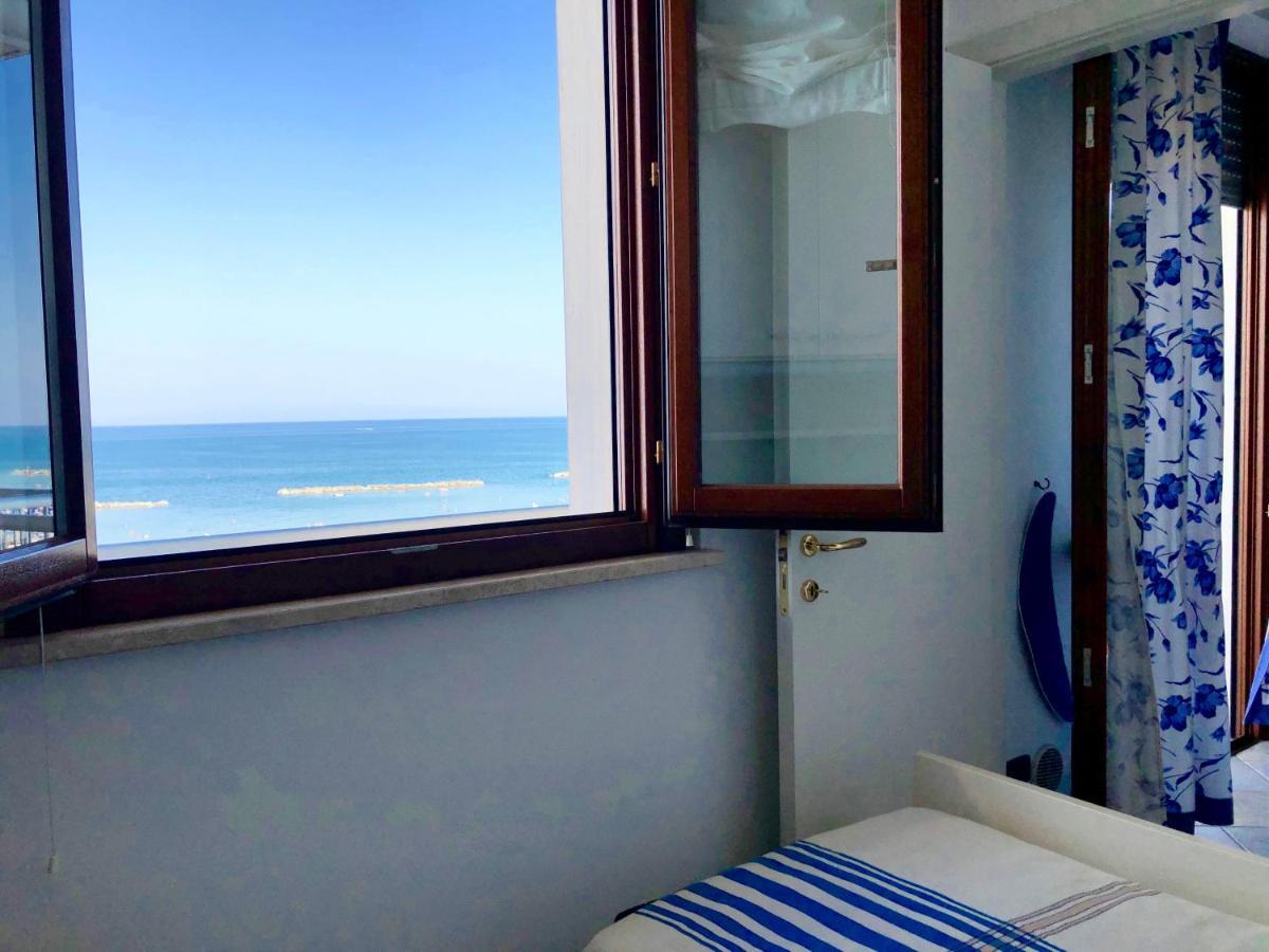 Appartamento Casa Confalonieri Fronte Mare Con Vista Mozzafiato